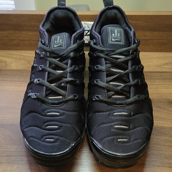 Nike Air Vapormax Plus Triple Black - Picture 2 of 7